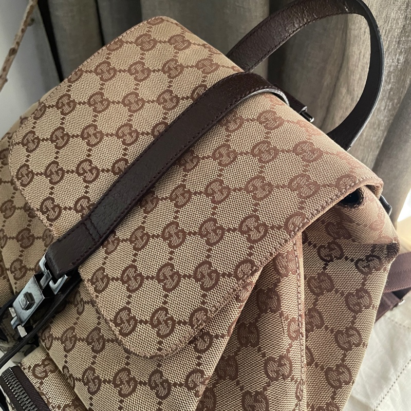 Gucci 經典GG老花後背包🎒 肩背包/雙肩包/旅行包/過夜包/水桶包/束口包 🎒側背/手提🎒正品🎒況不錯🎒男女皆適-14