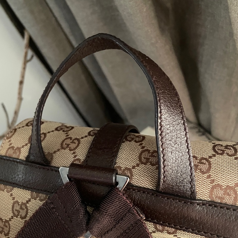 Gucci 經典GG老花後背包🎒 肩背包/雙肩包/旅行包/過夜包/水桶包/束口包 🎒側背/手提🎒正品🎒況不錯🎒男女皆適-16