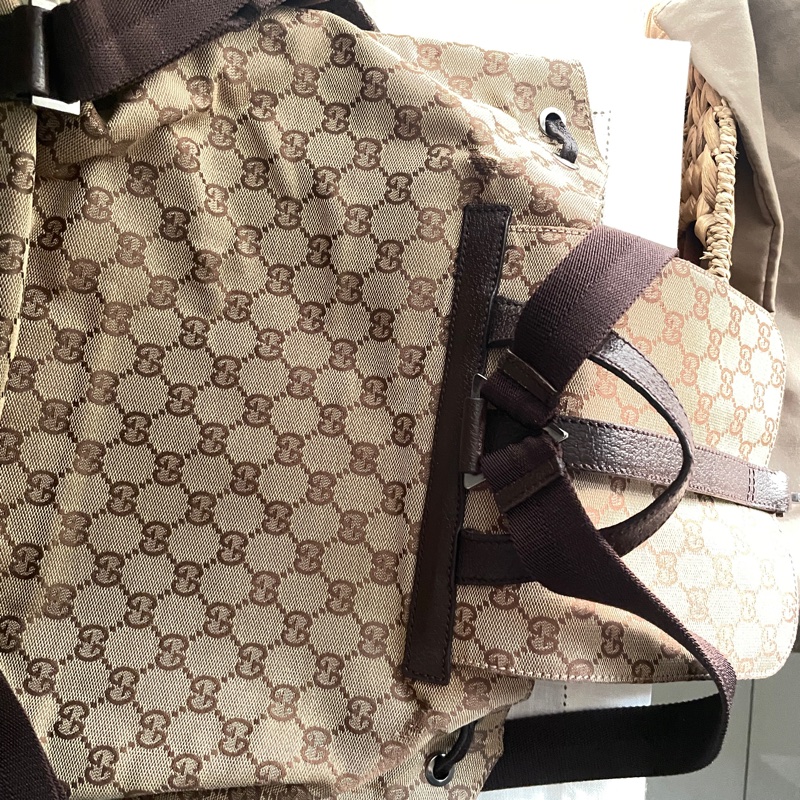 Gucci 經典GG老花後背包🎒 肩背包/雙肩包/旅行包/過夜包/水桶包/束口包 🎒側背/手提🎒正品🎒況不錯🎒男女皆適-19