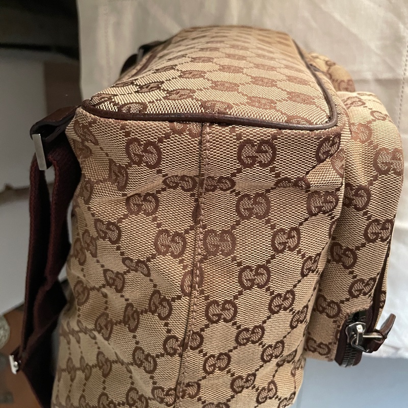 Gucci 經典GG老花後背包🎒 肩背包/雙肩包/旅行包/過夜包/水桶包/束口包 🎒側背/手提🎒正品🎒況不錯🎒男女皆適-22