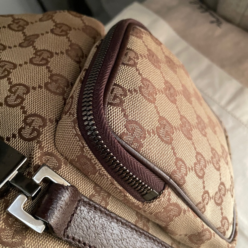 Gucci 經典GG老花後背包🎒 肩背包/雙肩包/旅行包/過夜包/水桶包/束口包 🎒側背/手提🎒正品🎒況不錯🎒男女皆適-32