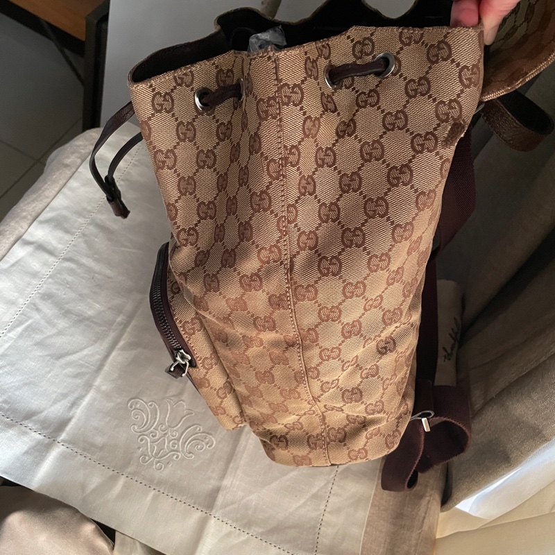 Gucci 經典GG老花後背包🎒 肩背包/雙肩包/旅行包/過夜包/水桶包/束口包 🎒側背/手提🎒正品🎒況不錯🎒男女皆適-43