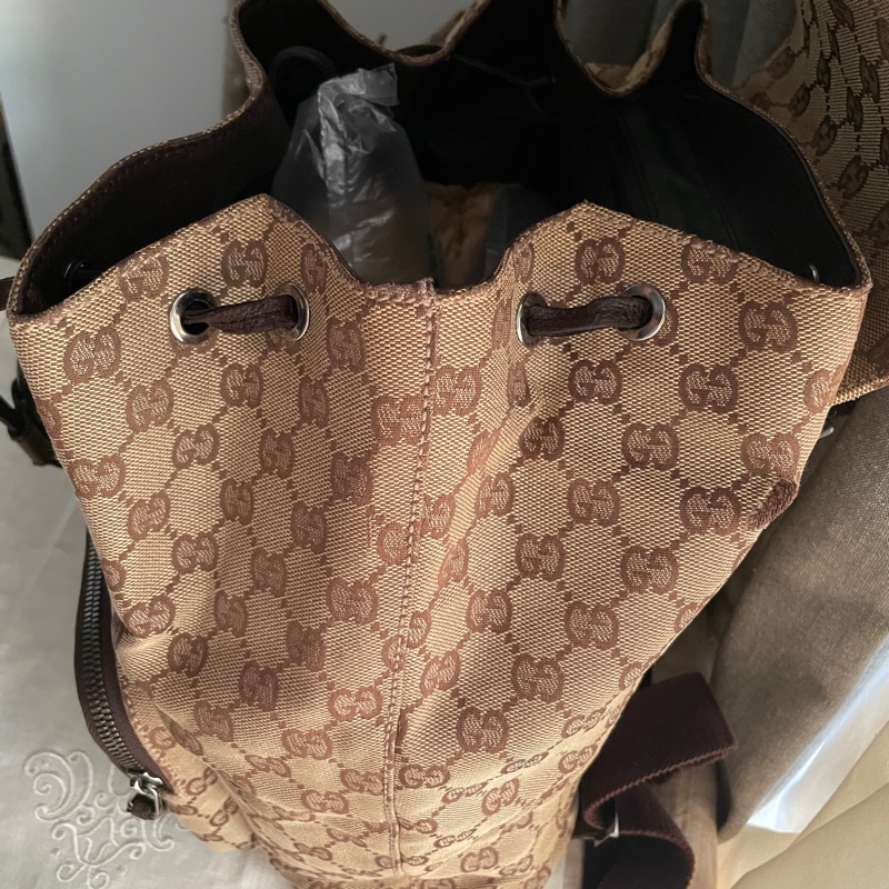 Gucci 經典GG老花後背包🎒 肩背包/雙肩包/旅行包/過夜包/水桶包/束口包 🎒側背/手提🎒正品🎒況不錯🎒男女皆適-44