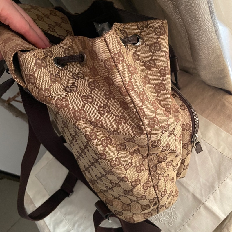 Gucci 經典GG老花後背包🎒 肩背包/雙肩包/旅行包/過夜包/水桶包/束口包 🎒側背/手提🎒正品🎒況不錯🎒男女皆適-45