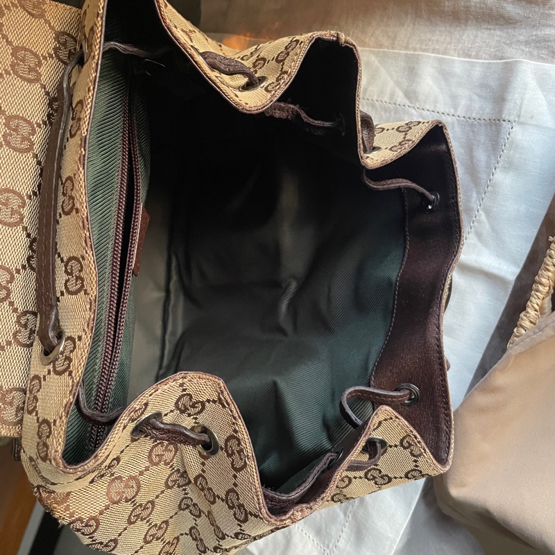 Gucci 經典GG老花後背包🎒 肩背包/雙肩包/旅行包/過夜包/水桶包/束口包 🎒側背/手提🎒正品🎒況不錯🎒男女皆適-48