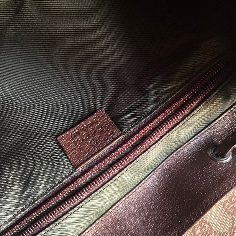 Gucci 經典GG老花後背包🎒 肩背包/雙肩包/旅行包/過夜包/水桶包/束口包 🎒側背/手提🎒正品🎒況不錯🎒男女皆適-49