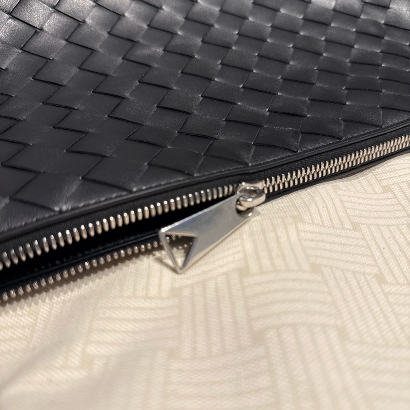 BOTTEGA VENETA 26春夏側背包-11