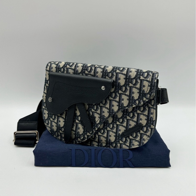 Dior/迪奧 Saddle系列老花滿印斜紋刺繡馬鞍包-1