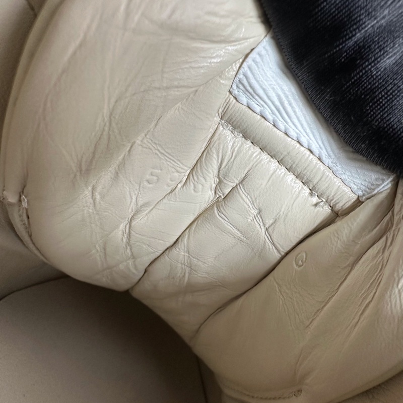 閒置新Gucci古馳 Rhyton側面大號船錨字母logo男款卡其色運動鞋球鞋老爹鞋 11碼=45碼-7