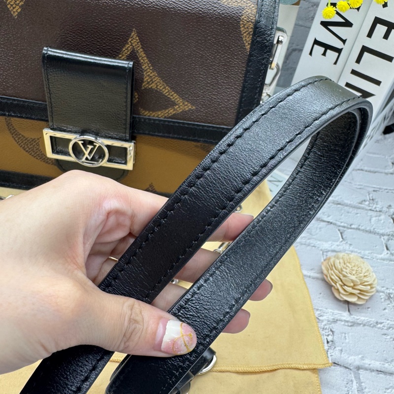 lv 達芙妮 中號-31