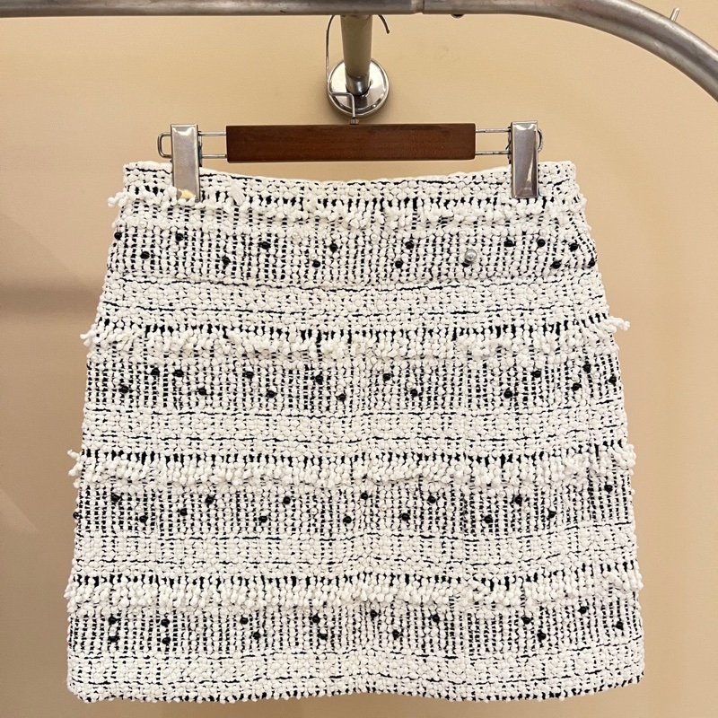 Chanel香奈兒 黑白粗花呢短裙 38碼  腰圍72 裙長45 真絲內襯 手工鑲嵌不規則黑白珍珠-0