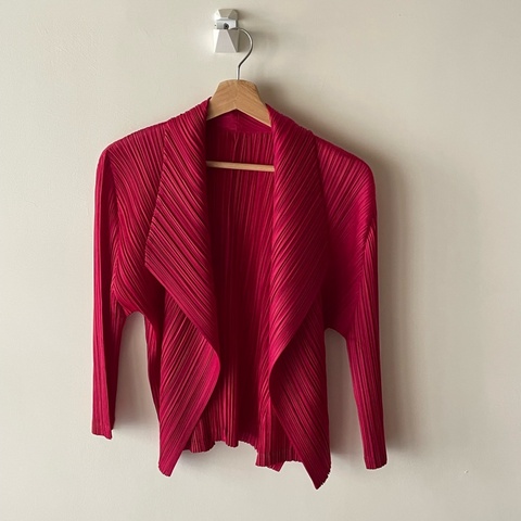 ▪️富貴選物FUGUEI▪️PP  三宅一生 寶石紅 開襟造型長袖外套