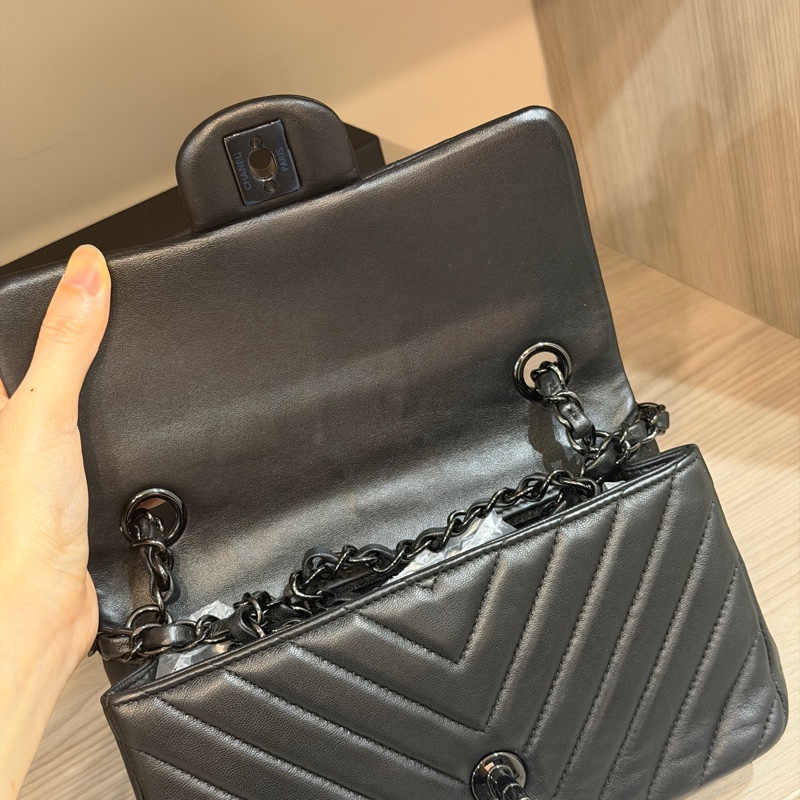 99新全配❤️ #香奈兒 #cf20 #mini #soblack #全黑 V紋 山形紋-26