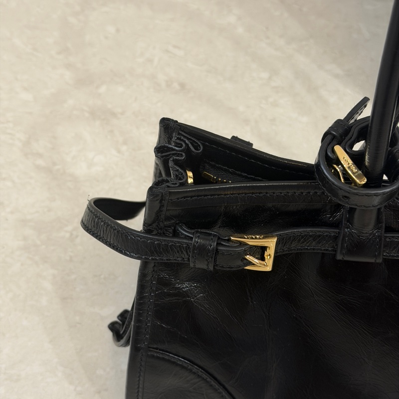 全新 晶片款🈶25年購證❤️ #prada #softlux #黑金 #油蠟牛皮 #肩背包-8