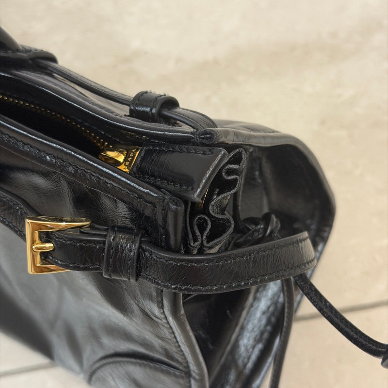 全新 晶片款🈶25年購證❤️ #prada #softlux #黑金 #油蠟牛皮 #肩背包-12