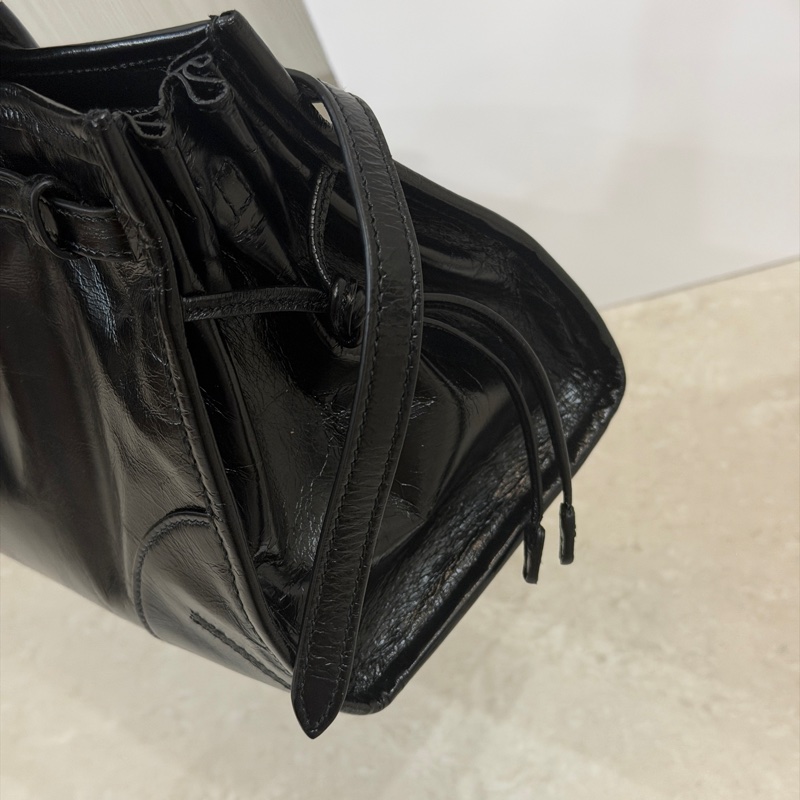 全新 晶片款🈶25年購證❤️ #prada #softlux #黑金 #油蠟牛皮 #肩背包-18