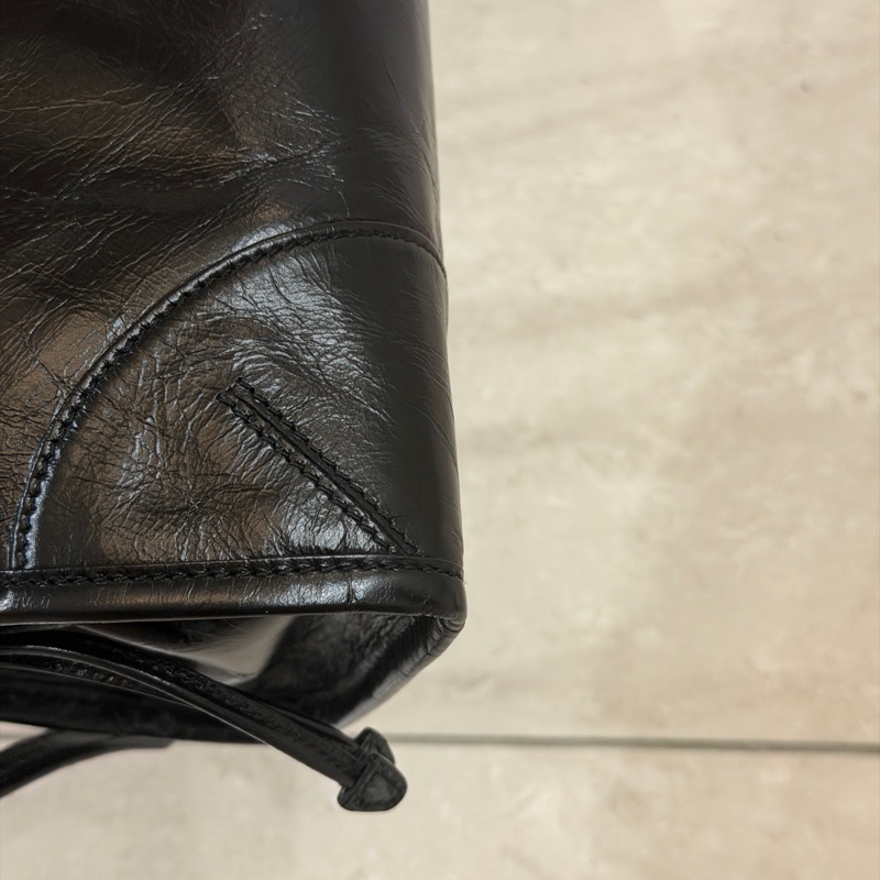 全新 晶片款🈶25年購證❤️ #prada #softlux #黑金 #油蠟牛皮 #肩背包-21