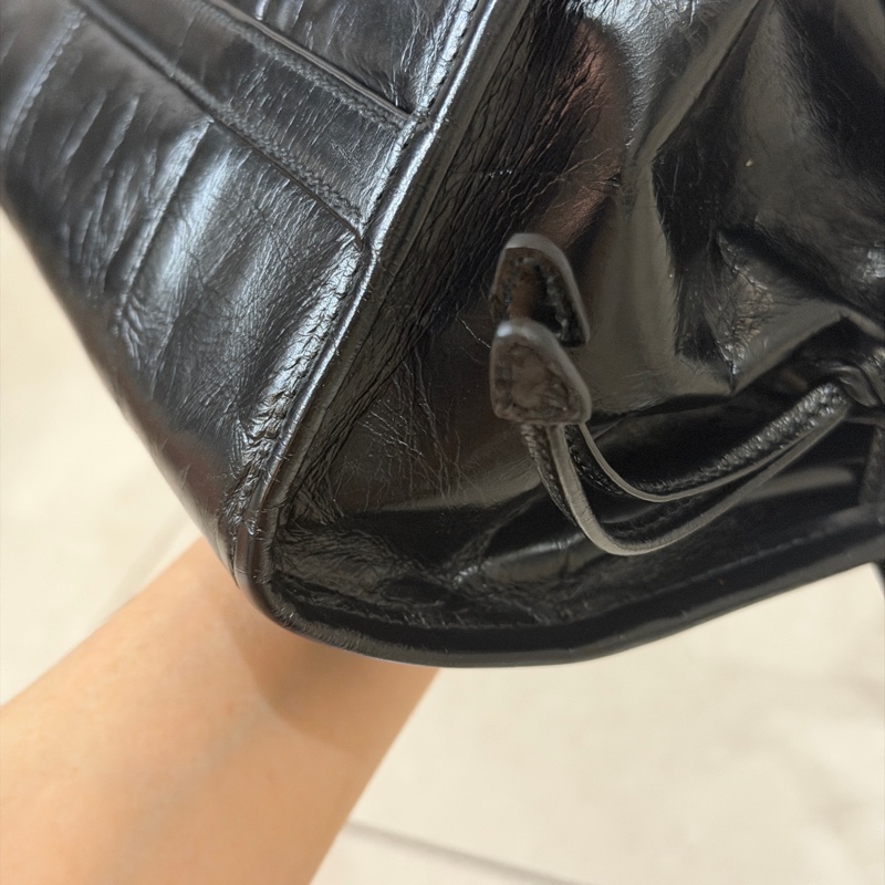 全新 晶片款🈶25年購證❤️ #prada #softlux #黑金 #油蠟牛皮 #肩背包-29