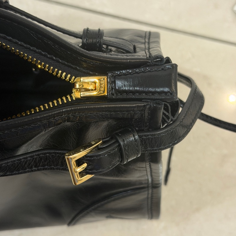全新 晶片款🈶25年購證❤️ #prada #softlux #黑金 #油蠟牛皮 #肩背包-32