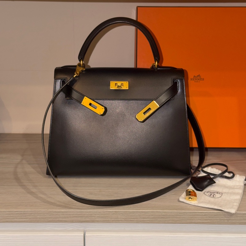 原廠鑰匙鎖肩帶齊全❤️ #愛馬仕 #kelly28 #黑金 #box皮 #中古款-9