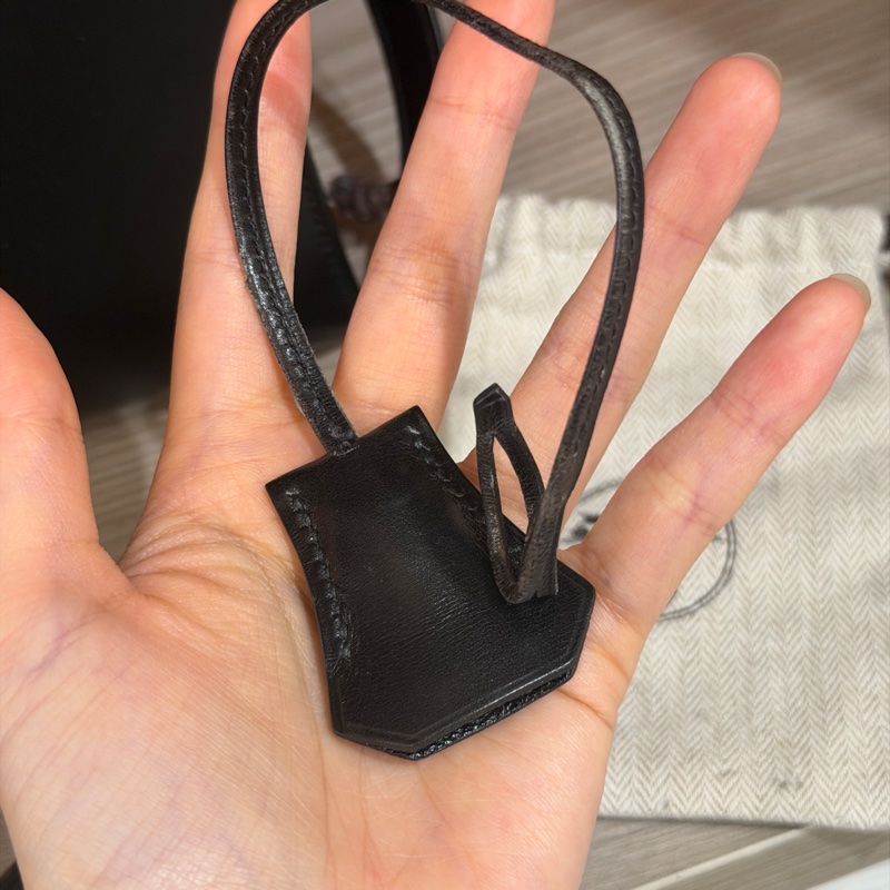 原廠鑰匙鎖肩帶齊全❤️ #愛馬仕 #kelly28 #黑金 #box皮 #中古款-15