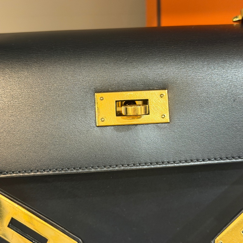 原廠鑰匙鎖肩帶齊全❤️ #愛馬仕 #kelly28 #黑金 #box皮 #中古款-19