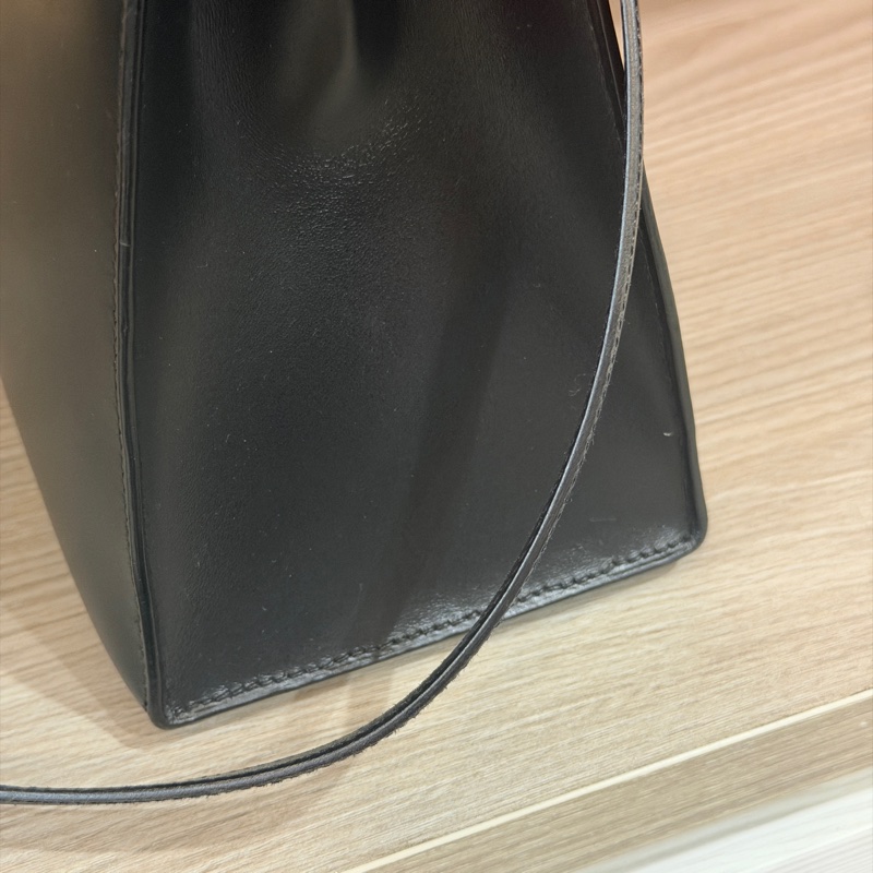 原廠鑰匙鎖肩帶齊全❤️ #愛馬仕 #kelly28 #黑金 #box皮 #中古款-27