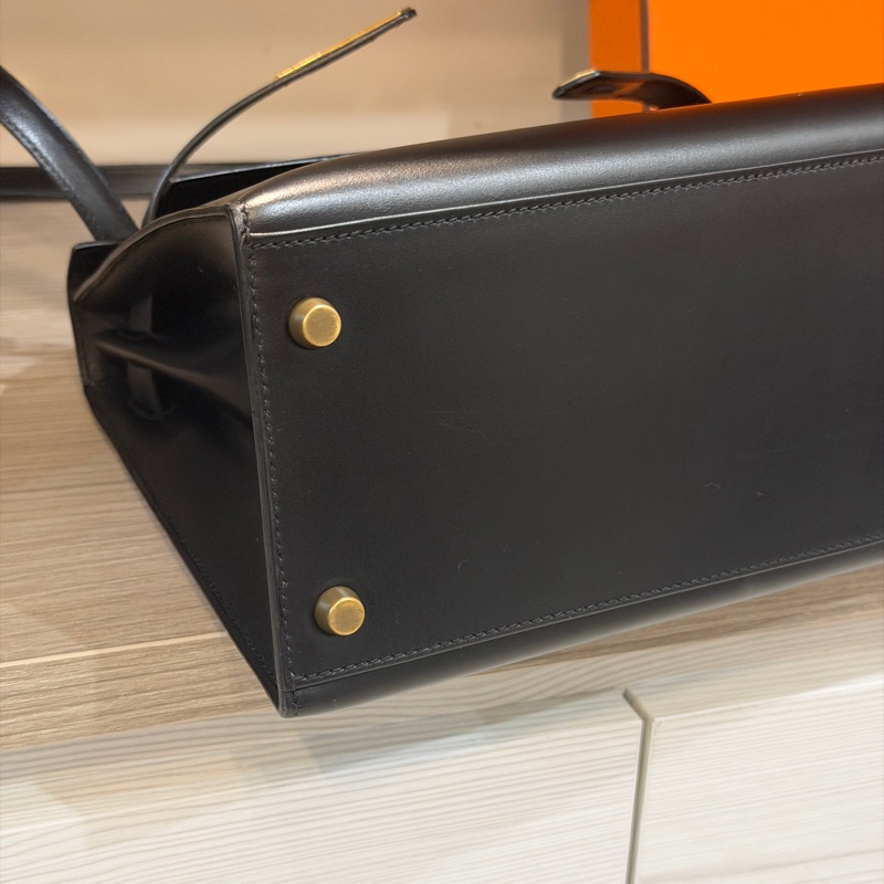 原廠鑰匙鎖肩帶齊全❤️ #愛馬仕 #kelly28 #黑金 #box皮 #中古款-49