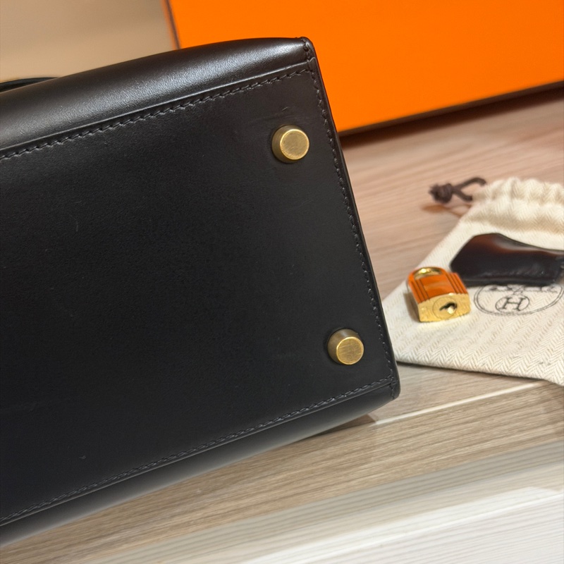 原廠鑰匙鎖肩帶齊全❤️ #愛馬仕 #kelly28 #黑金 #box皮 #中古款-50