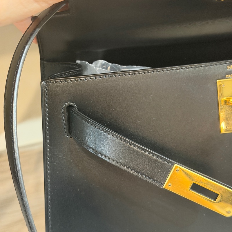 原廠鑰匙鎖肩帶齊全❤️ #愛馬仕 #kelly28 #黑金 #box皮 #中古款-62