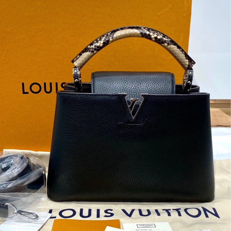 晶片款🈶稀有皮證❤️ #lv #capucines #卡普辛bb #蟒蛇皮 #黑銀-1