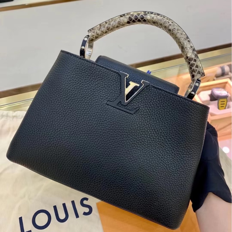 晶片款🈶稀有皮證❤️ #lv #capucines #卡普辛bb #蟒蛇皮 #黑銀-5