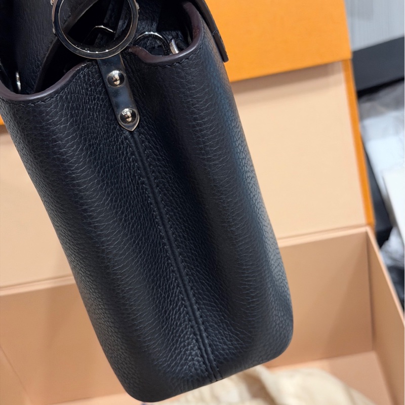 晶片款🈶稀有皮證❤️ #lv #capucines #卡普辛bb #蟒蛇皮 #黑銀-17