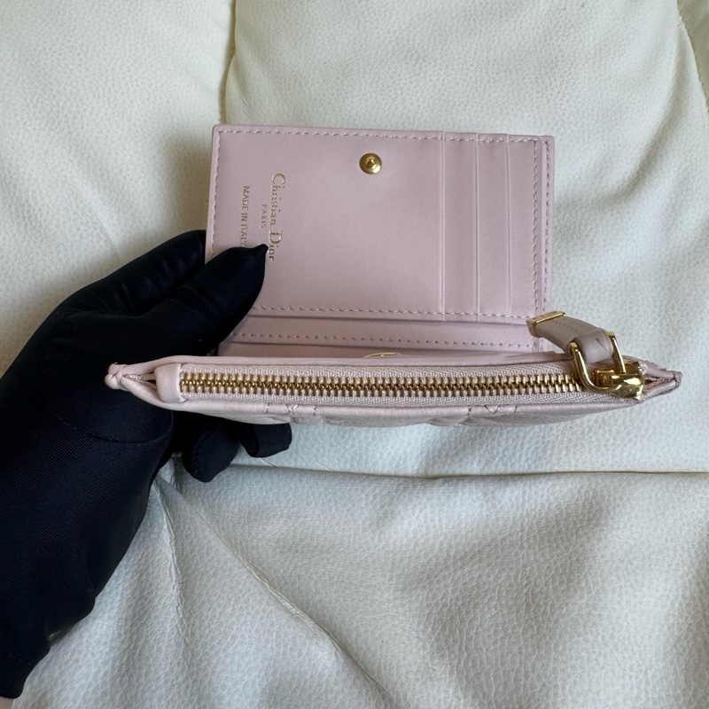 Dior/迪奧 Caro拉鍊卡包零錢包 胭脂粉色荔枝紋牛皮 金色CD扣-4