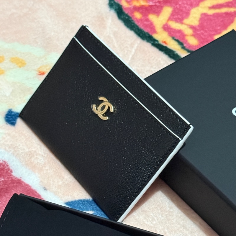 Chanel 26S 羊皮黑金薄卡夾 Card Holder-4