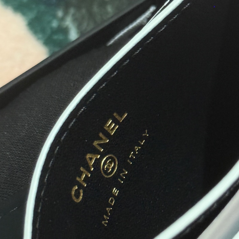 Chanel 26S 羊皮黑金薄卡夾 Card Holder-8