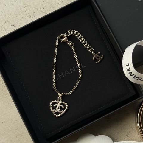 Chanel 淡金愛心水鑽手鏈
