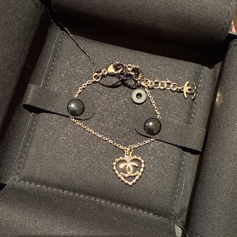 Chanel 淡金愛心水鑽手鏈-1