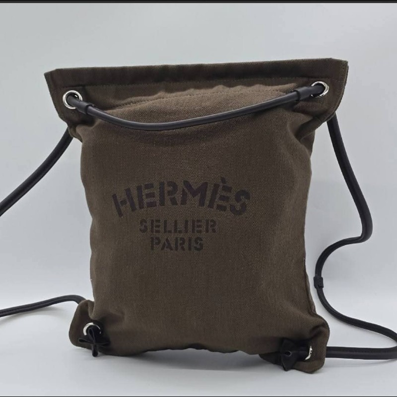 愛馬士軍綠色後背包,2022烏木色-5