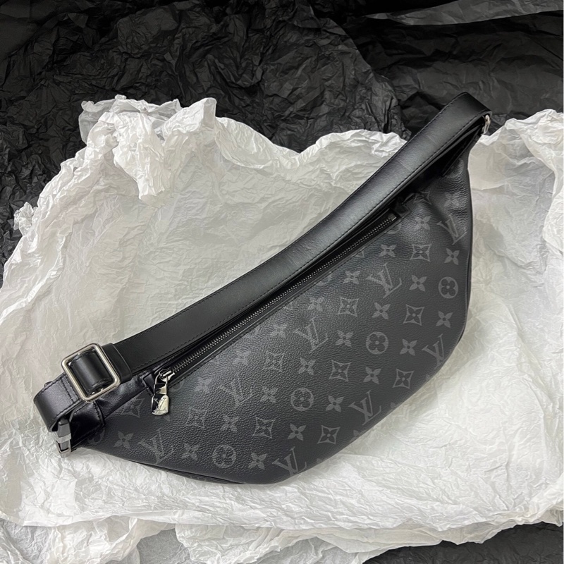 LOUIS VUITTON 男士胸包-1