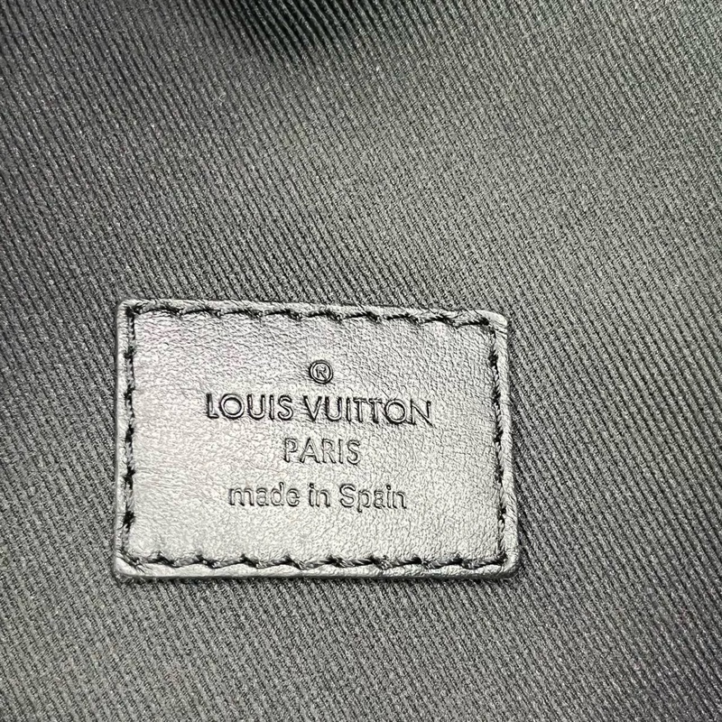 LOUIS VUITTON 男士胸包-5