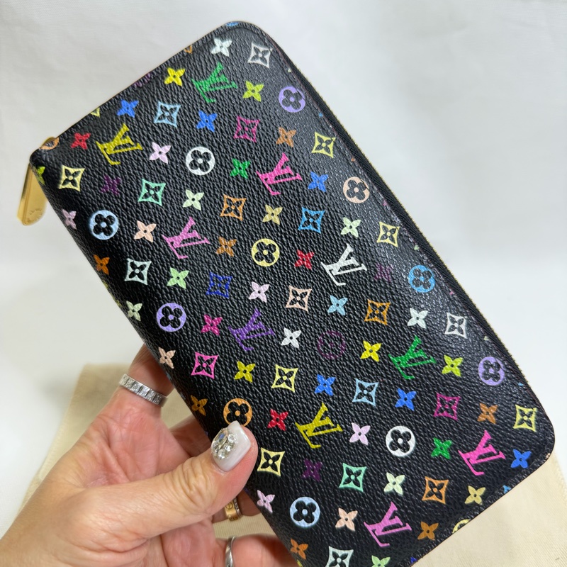 美兔銘燕/Lv村上隆黑三彩拉鏈長夾-6