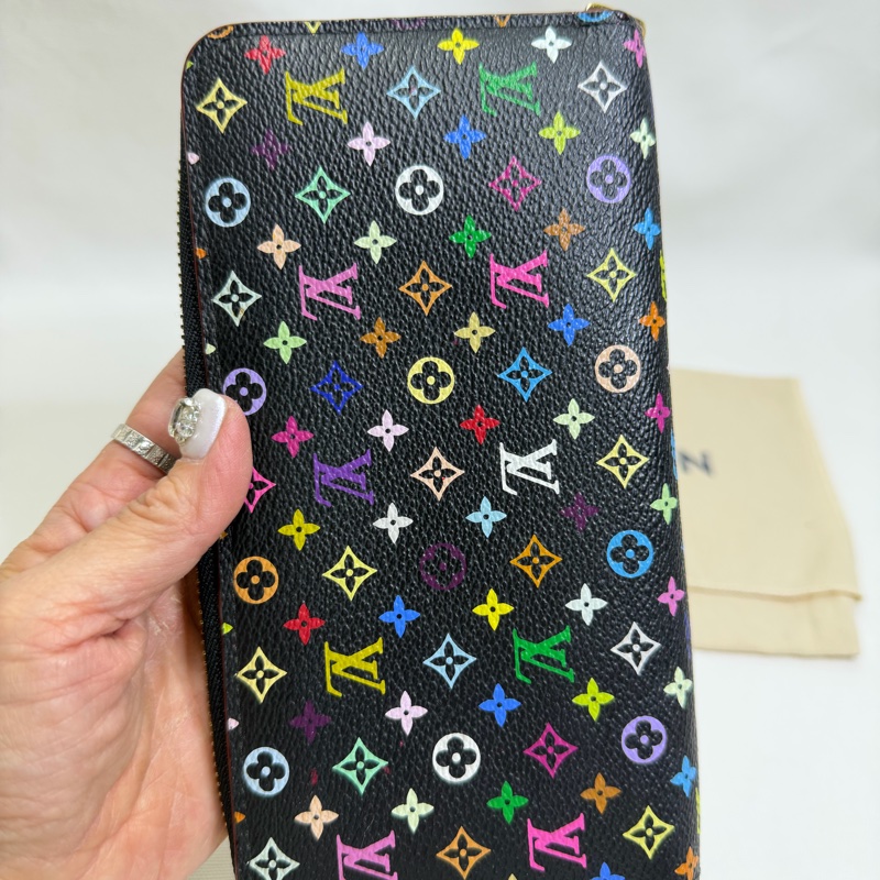 美兔銘燕/Lv村上隆黑三彩拉鏈長夾-7