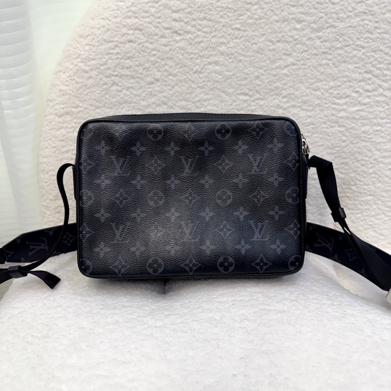 路易威登黑武士 Lv Outdoor Messenger Bag雙拉鍊郵差包 M30233-7