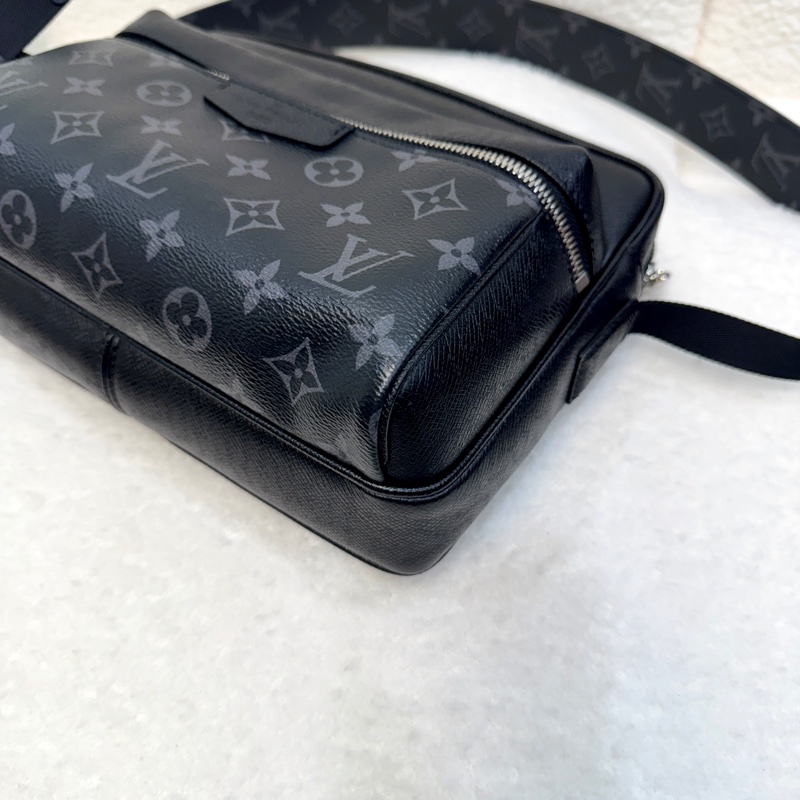 路易威登黑武士 Lv Outdoor Messenger Bag雙拉鍊郵差包 M30233-16