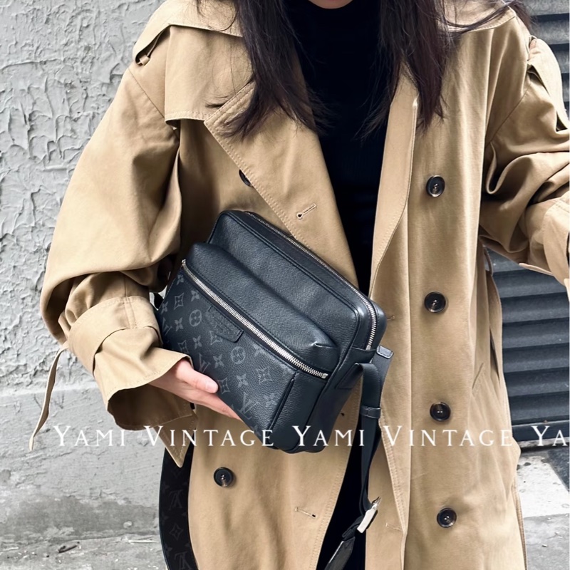 路易威登黑武士 Lv Outdoor Messenger Bag雙拉鍊郵差包 M30233-10