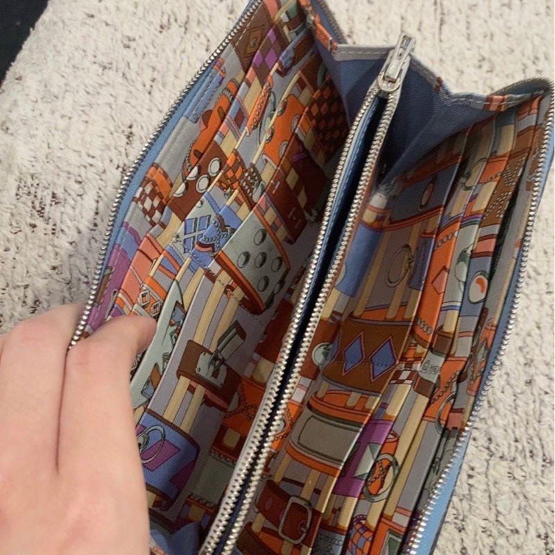 超值 愛馬仕 Hermès Silk’In 長夾 淡藍色|外素雅內裡絲巾超美-3