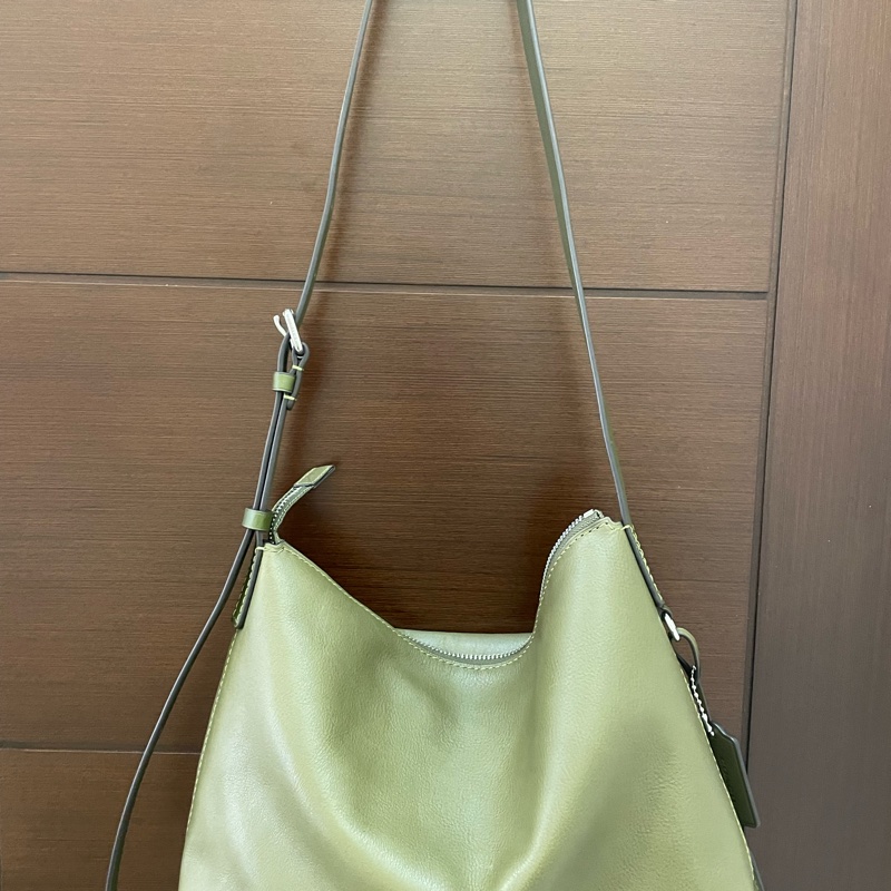 99新 2/21購入 Coach Mott 33 綠-1