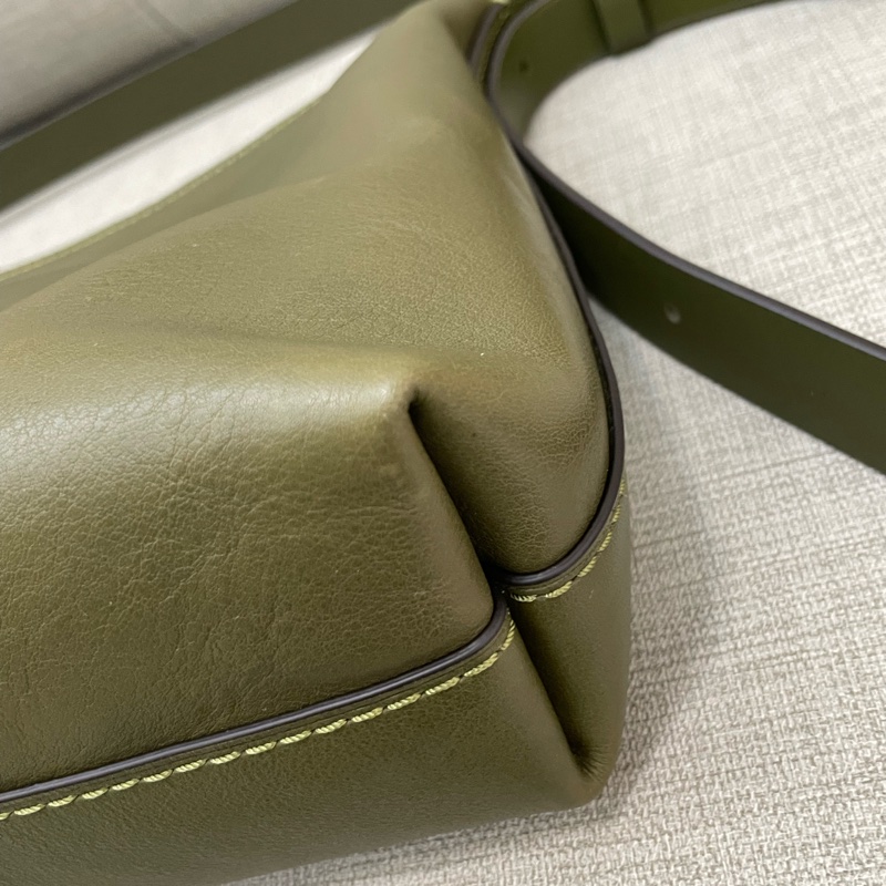 99新 2/21購入 Coach Mott 33 綠-18