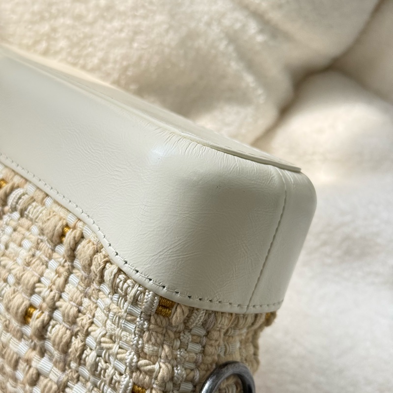 Chanel限量白色毛呢編織流浪包 小號 專櫃二十萬-7